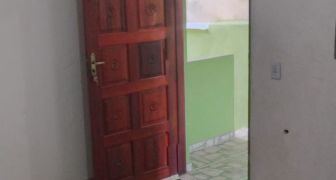 Casa com 2 cômodos  LO  108 